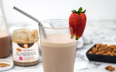 Smoothie de mantequilla de almendra con proteína